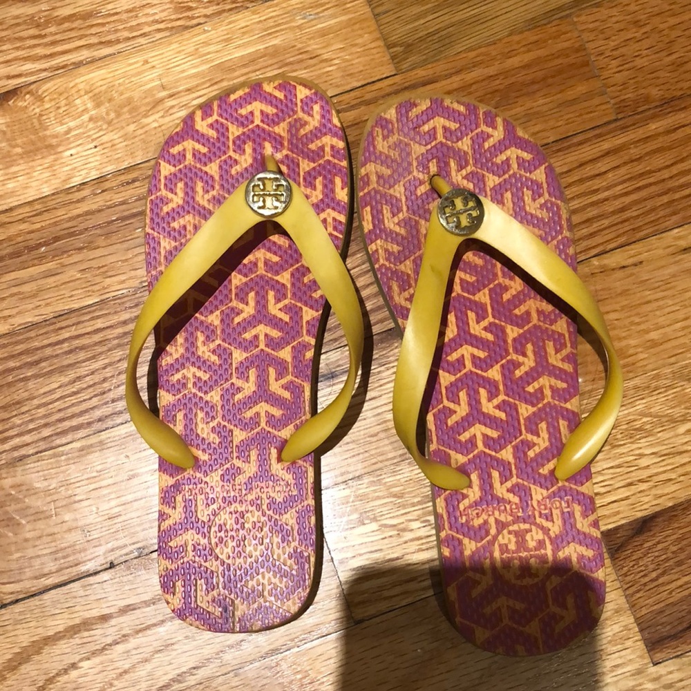 COPY - Tory Burch flip flops